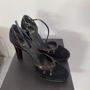 Stuart Weitzman Size 6 Pump